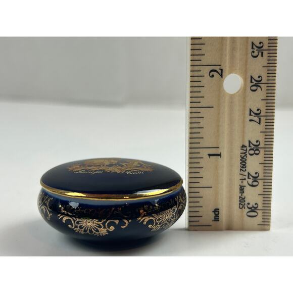 Limoges Castel Cobalt Blue Trinket Box Courting Couple 22K Gold France - Picture 9 of 9